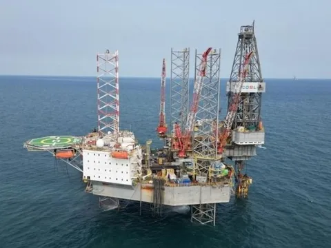 Khoan sâu 4.260 mét xuống đáy biển, phát hiện mỏ dầu khí tại láng giềng Việt Nam, mỗi ngày có thể khai thác hơn 2.000 thùng dầu và 5 triệu feet khối khí đốt