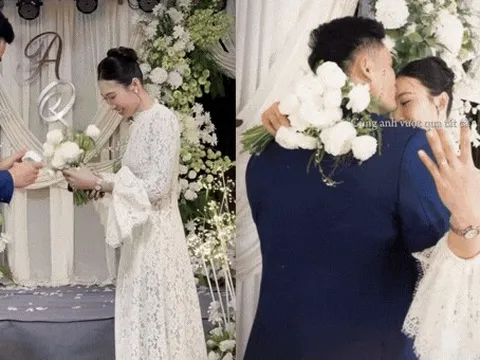 Hot: Nam thần điền kinh Quách Công Lịch quỳ gối cầu hôn hotgirl bóng chuyền Nguyệt Anh gây sốt MXH