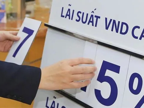 Tín hiệu từ làn sóng tăng lãi suất huy động