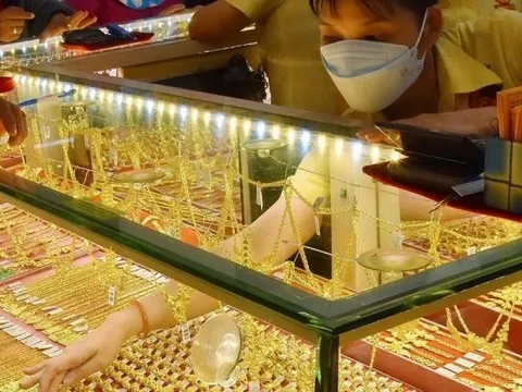 Giá vàng, bạc tăng cao do đâu?