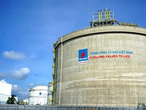 Không đáp ứng tiêu chí công ty đại chúng, cổ phiếu GAS vẫn tăng trần