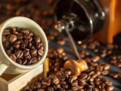 Thị trường hàng hóa phân hóa mạnh, MXV-Index phá đỉnh ba năm