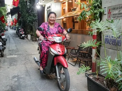 Nữ NSƯT ở nhà phố cổ, 81 tuổi vẫn có nhiều người muốn theo đuổi