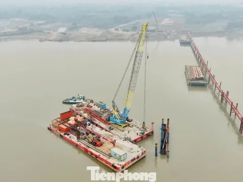Toàn cảnh thi công cầu Thượng Cát hơn 7.300 tỷ đồng với biểu tượng cánh chim bay lên