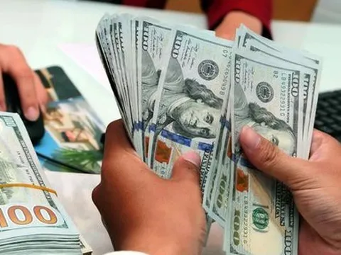 Cập nhật thị trường tiền tệ: Tỷ giá USD tự do tăng mạnh, NHNN hút ròng hơn 40.000 tỷ đồng trong tuần qua