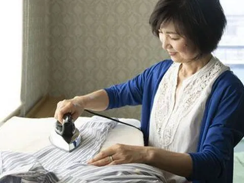 Chưa đến ngày nhận lương đã cạn tiền? Một phụ nữ trung niên chia sẻ: Tôi thoát cảnh này nhờ 3 thói quen rất dễ