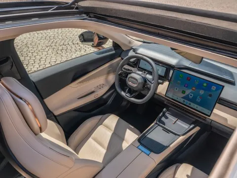 Chủ xe đánh giá trải nghiệm đáng tiền trên Lynk & Co 08 EM-P