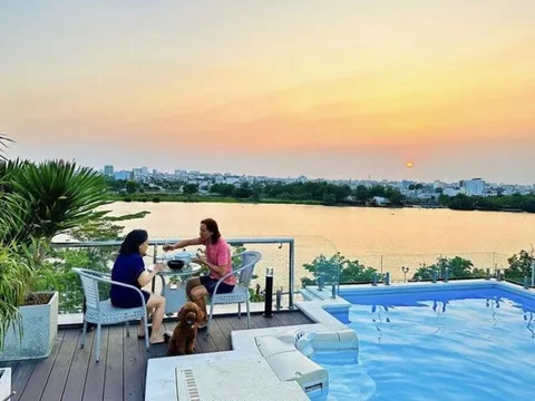 Nữ nghệ sĩ phải "cầu cứu" công an: Ở biệt thự 300 tỷ, tài sản siêu khủng, hôn nhân viên mãn bên chồng 2