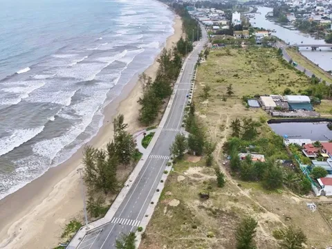 Bờ biển đẹp nhất Quảng Ngãi sắp có phố đi bộ kết hợp dịch vụ, ẩm thực đêm dịp Tết