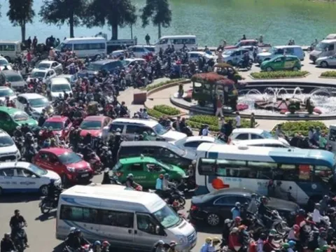 Cảnh tượng chưa từng thấy tại Đà Lạt