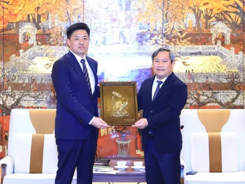 Công ty đầu máy toa xe của Trung Quốc được chỉ định phối hợp xây siêu tổ hợp đường sắt 17.500 tỷ đồng tại Hà Nội