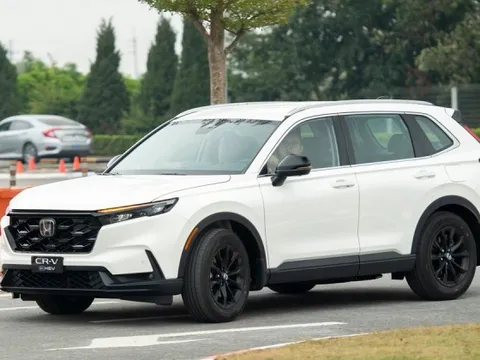 Thêm xe hybrid được giảm giá tại Việt Nam