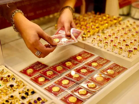Ngày 10/2: Giá vàng SJC, vàng nhẫn trơn tiếp tục đi lên
