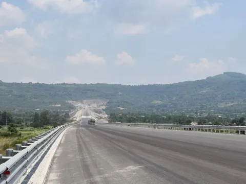 Đề xuất dừng thông xe cao tốc Chí Thạnh - Vân Phong dịp Tết