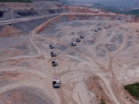 Phát hiện xe tải không người lái bí mật khai thác hàng loạt kho báu lộ thiên lớn bậc nhất toàn cầu, công nghệ khủng với sự hậu thuẫn của BYD