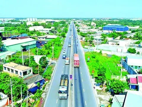 Những chuyến xe Tết trên đường tỉnh 830