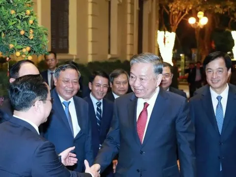 Tổng Bí thư hoan nghênh Hà Nội 'dám nhìn thẳng vào sự thật, mạnh dạn đổi mới tư duy, nghĩ lớn, làm lớn'