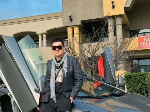 Nam nghệ sĩ Việt 67 tuổi trẻ như 40 khi đứng bên siêu xe, thảo nào mẹ đơn thân kém 37 tuổi mê mẩn