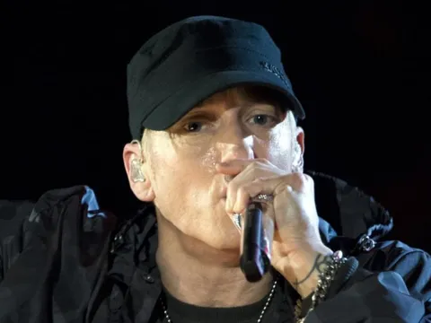 Kỷ lục Guinness gây choáng của nam rapper khiến giới âm nhạc toàn cầu sững sờ