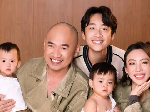 Thu Trang - Tiến Luật công khai cặp song sinh dịp năm mới?