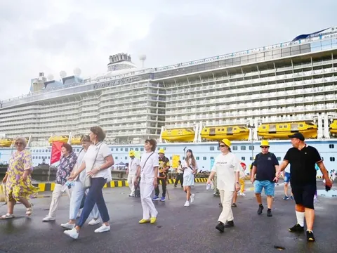 Du lịch giúp Huế rực rỡ trong mắt du khách