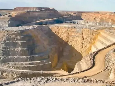 Phát hiện mỏ vàng trữ lượng hơn 1,4 tấn và 17 triệu tấn đồng