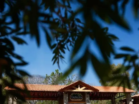 Bên trong biệt thự nơi trùm ma tuý khét tiếng Mexico bị phục kích