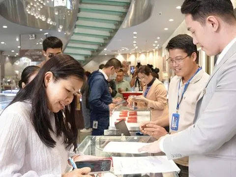 Cuối ngày 25-2, giá vàng miếng neo cao, nhiều công ty ra thông báo quan trọng