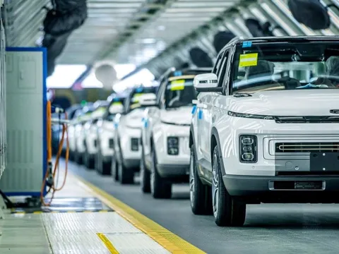 3 ông lớn Trung Quốc ‘phi như ngựa’ trong BXH top 10 nhà sản xuất ô tô thế giới – CEO Volkswagen thừa nhận: ‘xe điện, pin, phần mềm, AI họ đều ở đẳng cấp khác’