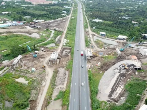 Cao tốc Cao Lãnh - An Hữu chưa làm xong, vì sao Đồng Tháp đề xuất mở rộng?