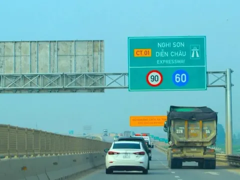 Từ hôm nay, thu phí 5 tuyến đường cao tốc Bắc - Nam phía Đông