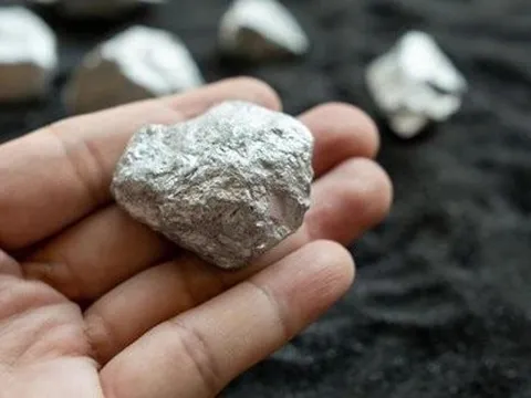 Phát minh chưa từng có làm rung chuyển ngành công nghiệp toàn cầu: vật liệu thay thế được đất hiếm và kim loại quý, chi phí rẻ hơn 20.000 lần