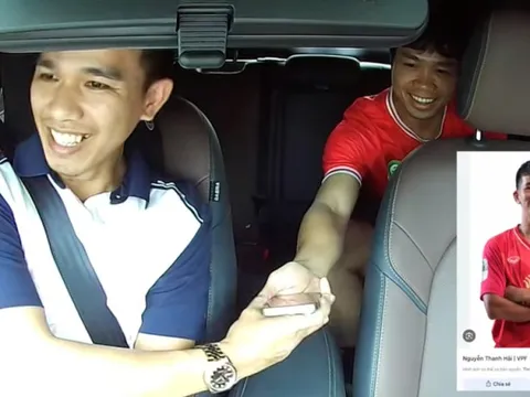 Công Phượng khiến anh tài xế taxi vừa mừng vừa hoang mang