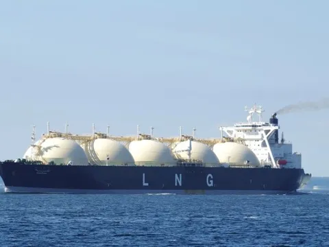 Giá gas rục rịch tăng, điện khí LNG lo rủi ro nguồn cung vì chiến sự