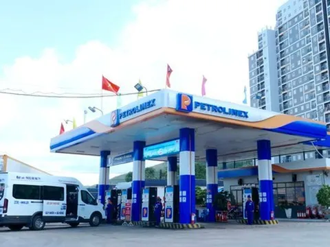 Sản lượng bán tăng đột biến, Petrolimex Gia Lai dừng bán xăng dầu qua can, phuy