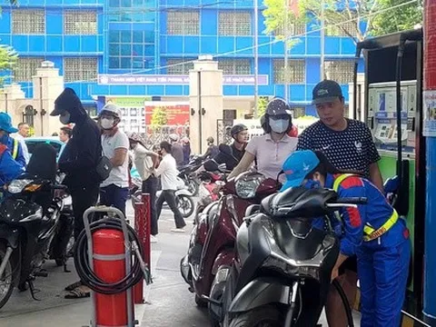 Đề xuất triển khai xăng sinh học E10 sớm hơn