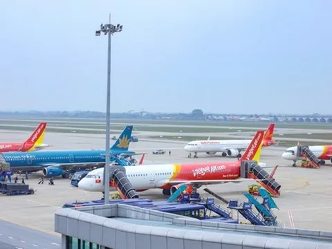 Đại diện Vietnam Airlines: Nếu giá nhiên liệu tăng lên khoảng 200 USD/thùng, chi phí khai thác của các hãng hàng không có thể tăng gấp đôi