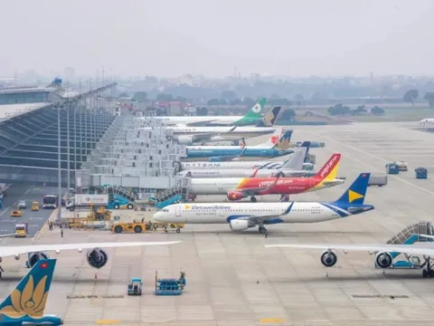 Sắp cạn kiệt nhiên liệu, ngành hàng không kiến nghị 'giải cứu khẩn cấp'