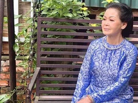 Danh ca Khánh Ly: Tôi về Việt Nam nhiều người nói lắm, bảo “chắc bên kia đói quá nên về kiếm ăn”