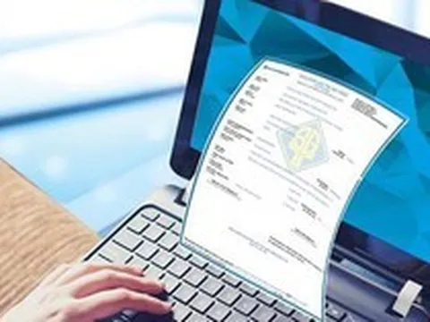 Thay vì xuất toàn bộ 1.000 hóa đơn/ngày, có thể gộp và chỉ xuất một lần để tiết kiệm thời gian, chi phí không? Cơ quan Thuế trả lời