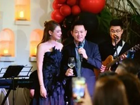 Chồng Việt Kiều bí mật bay về Việt Nam tổ chức sinh nhật như đám cưới cho Thanh Thảo