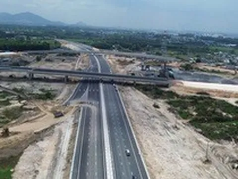 TPHCM thúc tiến độ các dự án kết nối sân bay Long Thành