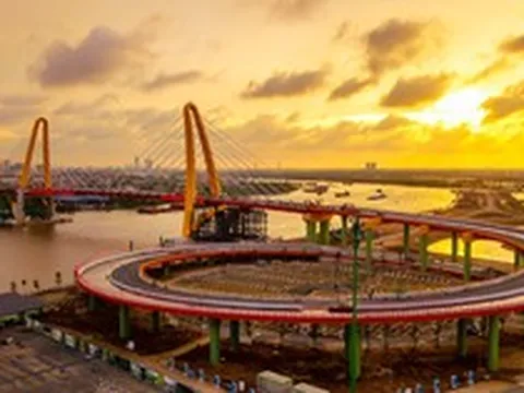 Một công trình của tỷ phú Phạm Nhật Vượng thiết lập kỷ lục về tốc độ xây dựng "thần tốc", kết nối trung tâm TP Hải Phòng với "đảo tỷ phú" 2,4 tỷ USD