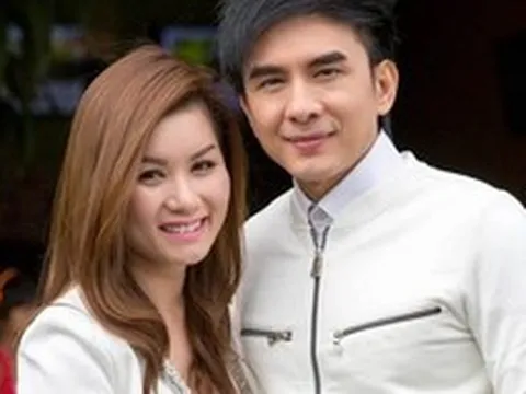 Vợ cũ Đan Trường chưa gỡ bỏ 3 chữ trên Facebook, gây chú ý