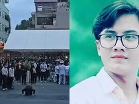 4 đám tang nghệ sĩ có hàng vạn người xót thương tiễn đưa, Hoài Linh quỳ lạy