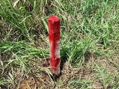 UBND xã, Chi nhánh Văn phòng đăng ký đất đai từ chối xác định mốc giới thửa đất - Bộ NN&MT trả lời người dân có thể khởi kiện