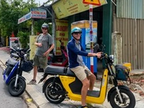 Lỡ gõ sai một dấu câu tiếng Việt, anh Tây biến mình thành tài xế bất đắc dĩ