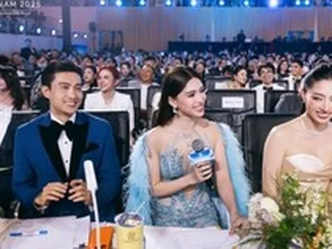 Tiểu Vy bảo vệ Quốc Trường