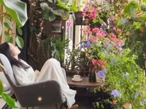 Ai cũng khuyên xây kín ban công, tôi vẫn để mở: Sau 1 năm, căn nhà sáng và dễ chịu hơn hẳn