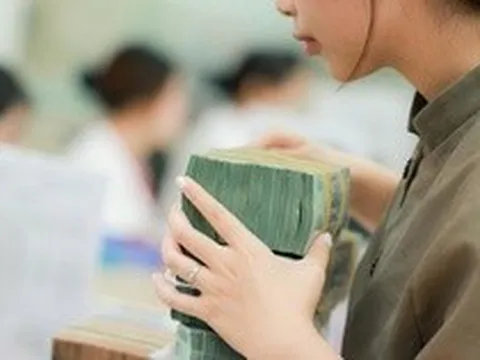 Một ngân hàng niêm yết lãi suất huy động 10%/năm